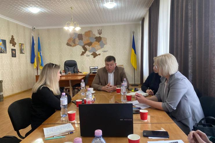 Парпуланський у Facebook: комунікація чи публічність?